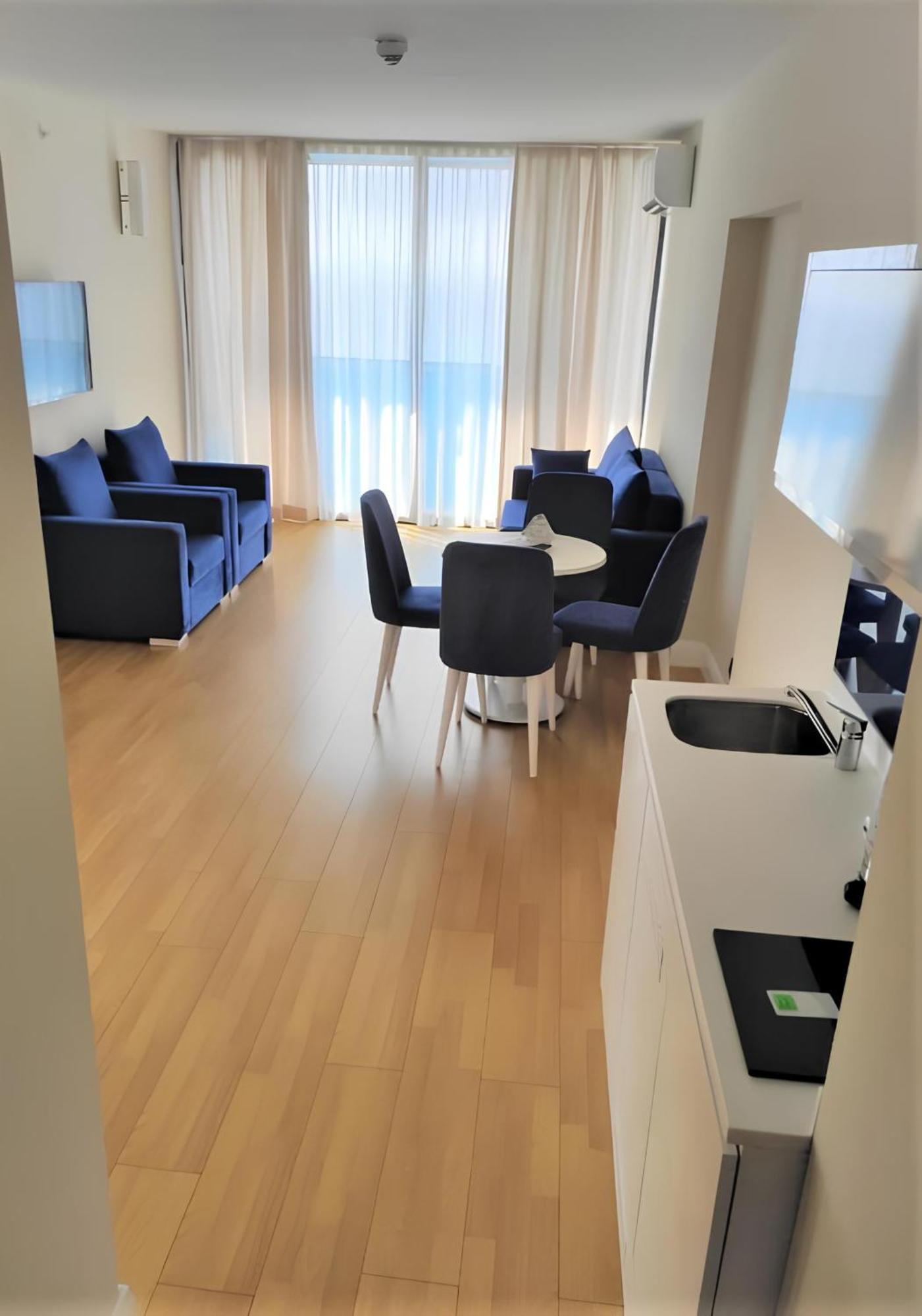 Orbi City Black Sea View Apartment Батуми Екстериор снимка